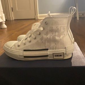 Dior sneakers